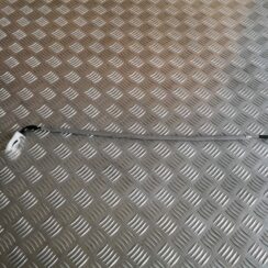 Durvju roktura trose priekš BMW 1 E87 2009 WHITE