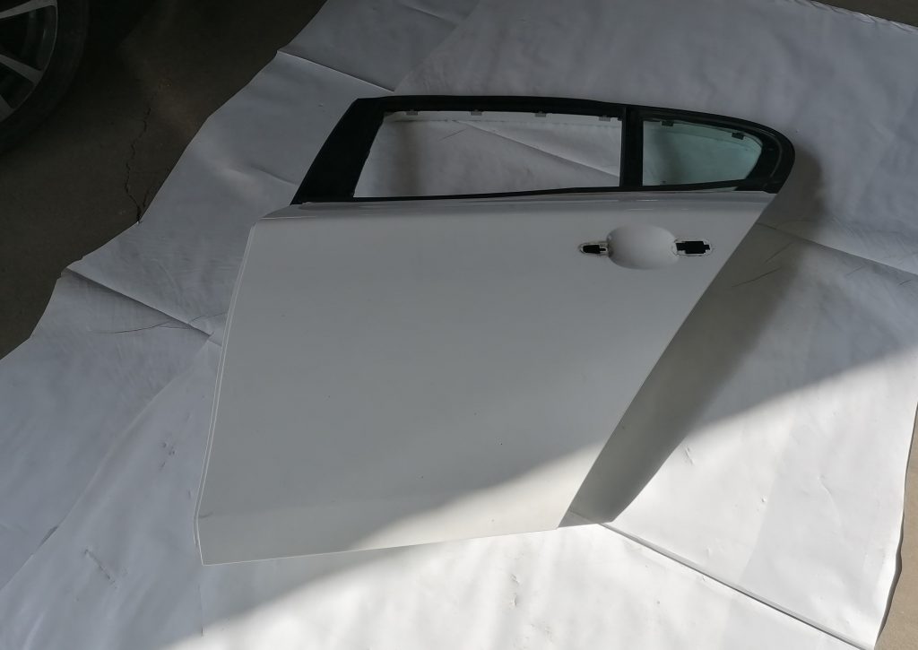 Aizmugurējās kreisās durvis priekš BMW 1 E87 2009 WHITE 1 Aizmugurējās kreisās durvis priekš BMW 1 E87 2009 WHITE