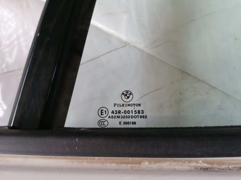 Aizmugurējās kreisās durvis priekš BMW 1 E87 2009 WHITE 4 Aizmugurējās kreisās durvis priekš BMW 1 E87 2009 WHITE