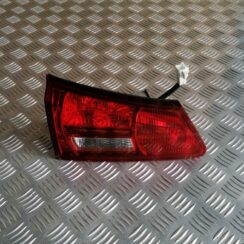 Bagāžnieka vāka kreisais lukturis priekš LEXUS IS250 2007