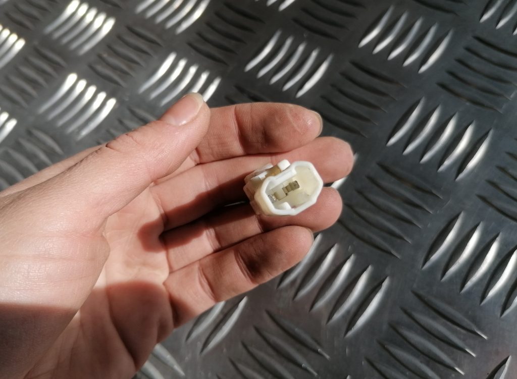 Durvju skaļrunis, augšā priekš LEXUS IS250 2007 4 Durvju skaļrunis, augšā priekš LEXUS IS250 2007