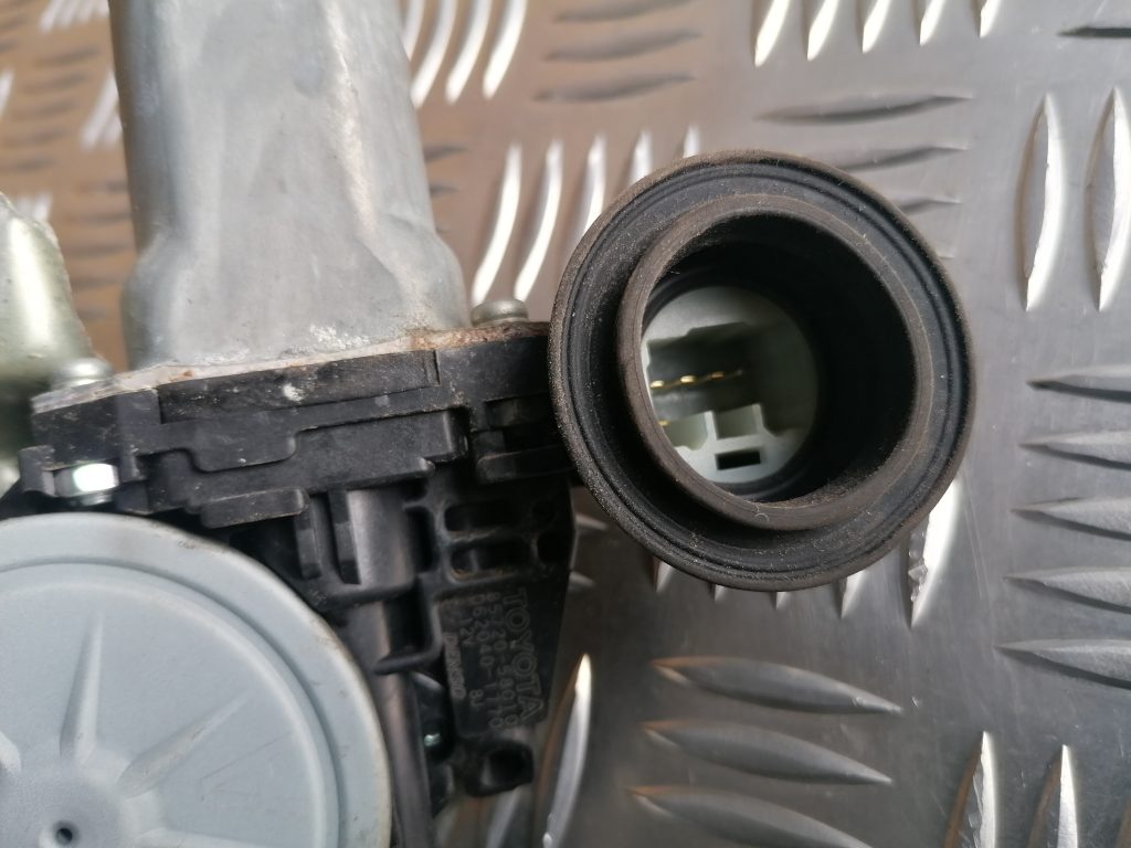 Stikla pacelšanas mehānisms priekšējais labais priekš LEXUS IS250 2007