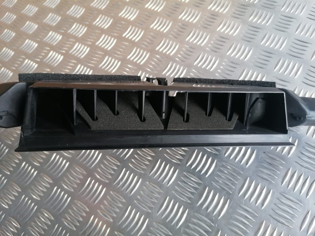 Salona gaisa vads priekš LEXUS IS250 2007 3 Salona gaisa vads priekš LEXUS IS250 2007