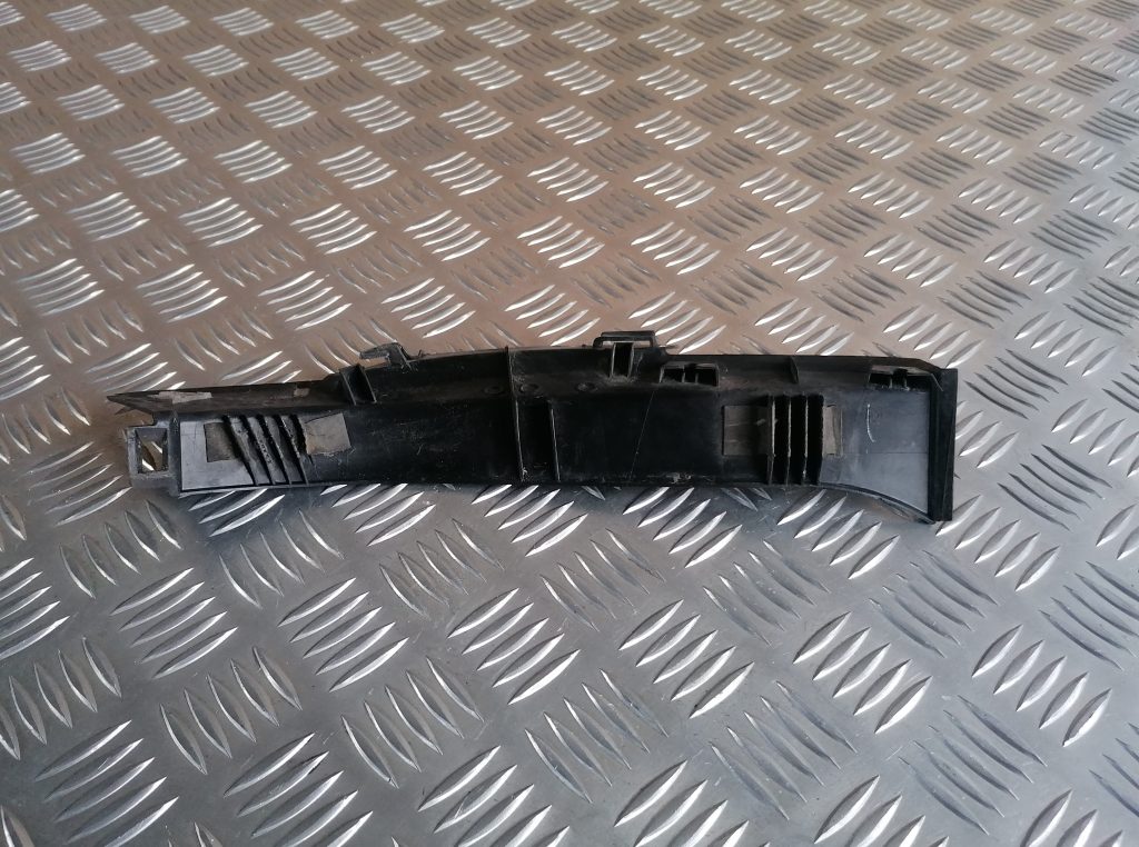 Bagāžnieka vāka apdare priekš LEXUS IS250 2007 3 Bagāžnieka vāka apdare priekš LEXUS IS250 2007