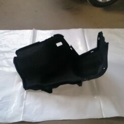 Bagāžnieka nodalījuma sānu apdare priekš LEXUS IS250 2007