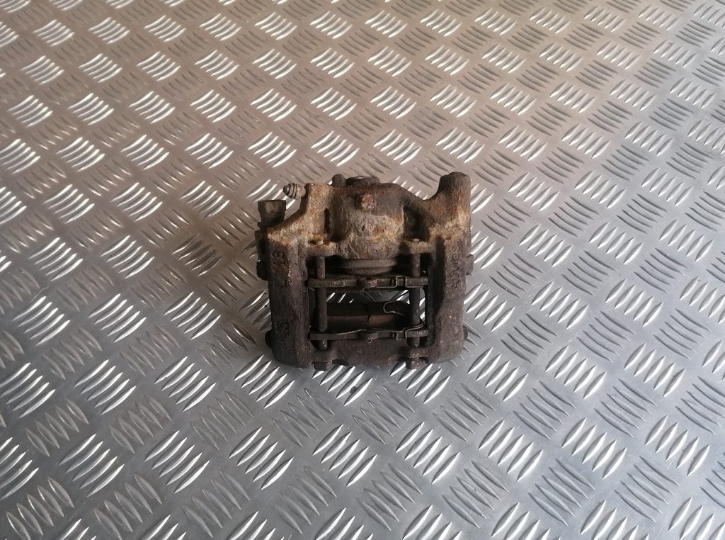 Aizmugurējais kreisais suports priekš LEXUS IS250 2007 1 Aizmugurējais kreisais suports priekš LEXUS IS250 2007