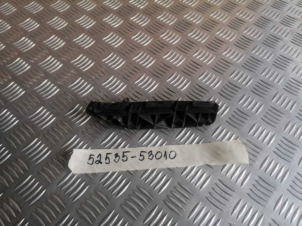 Priekšēja bufera labais kronšteins priekš LEXUS IS250 2007