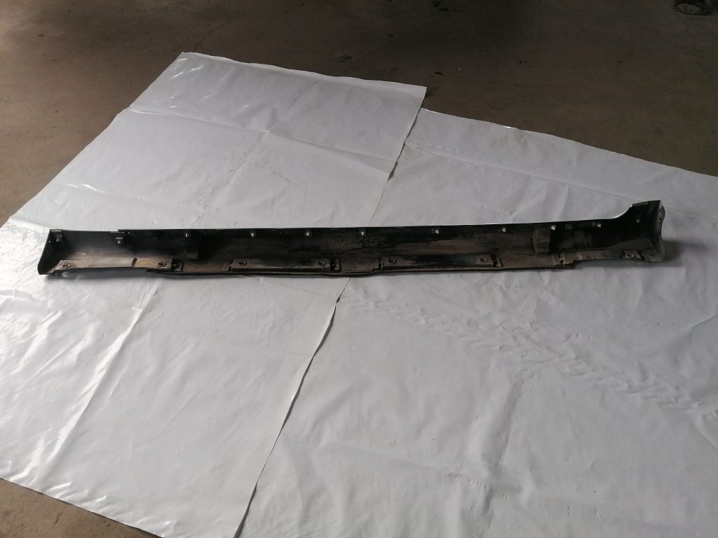 Ārēja sliekšņa laba uzlika priekš LEXUS IS250 2007 5 Ārēja sliekšņa laba uzlika priekš LEXUS IS250 2007