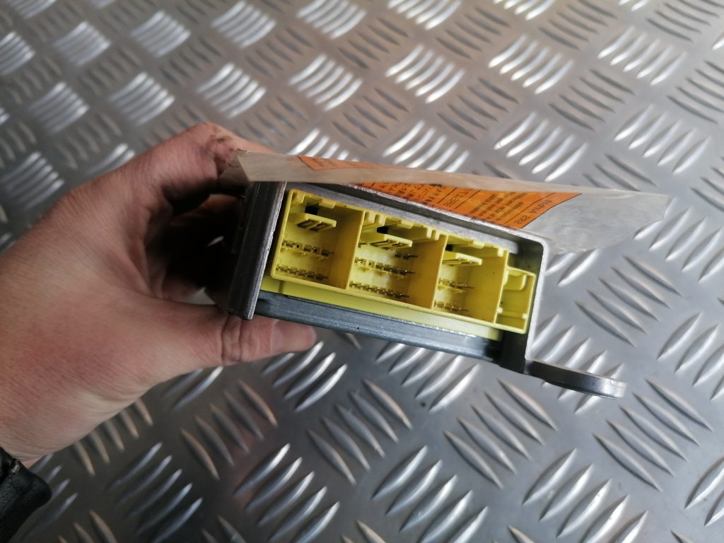 Drošības spilvena vadības bloks priekš NISSAN PATHFINDER 2006 5 Drošības spilvena vadības bloks priekš NISSAN PATHFINDER 2006