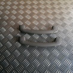 Salona priekšējas statnes rokturis priekš NISSAN PATHFINDER 2006