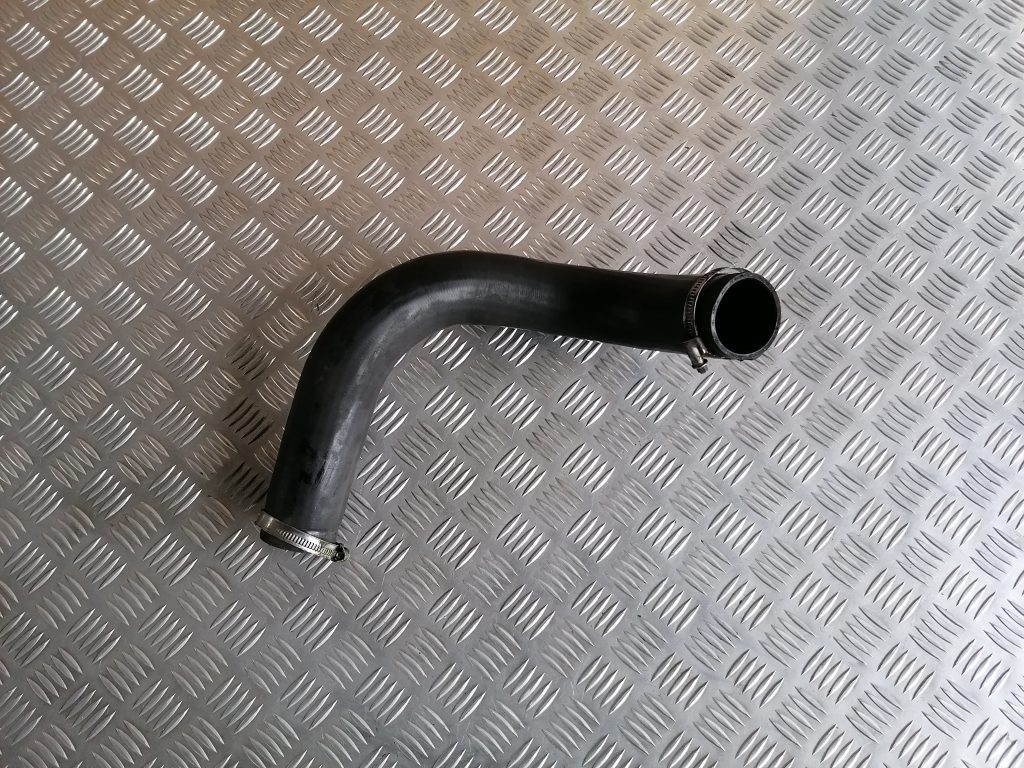 Interkulera caurule priekš NISSAN PATHFINDER 2006 1 Interkulera caurule priekš NISSAN PATHFINDER 2006