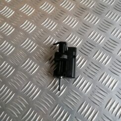 Degvielas tvertnes vāka slēdzene priekš NISSAN PATHFINDER 2006