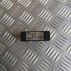 Numura zīmes apgaismojums priekš NISSAN PATHFINDER 2006