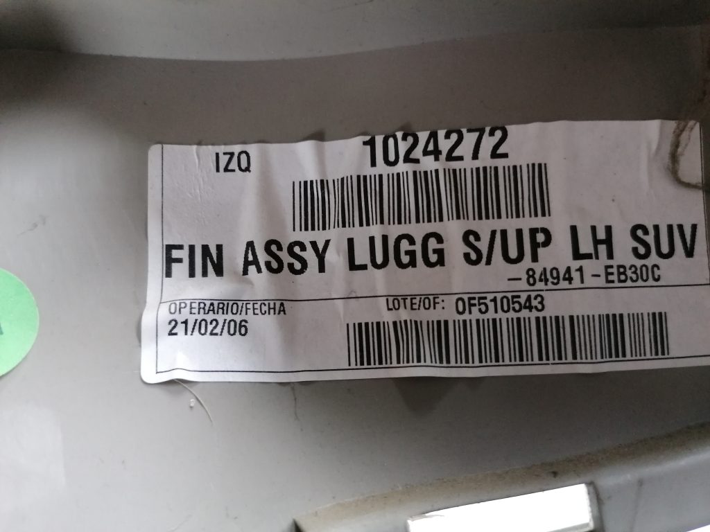 Aizmugurējas salona statnes apdare priekš NISSAN PATHFINDER 2006 4 Aizmugurējas salona statnes apdare priekš NISSAN PATHFINDER 2006