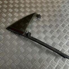 Kreiso durvju stūra stikls priekš MERCEDES BENZ CLS 320 2005