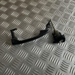 Priekšējāis kreisais durvju rokturis priekš MERCEDES BENZ CLS 320 2005