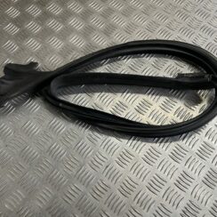 Durvju gumija priekš MERCEDES BENZ CLS 320 2005