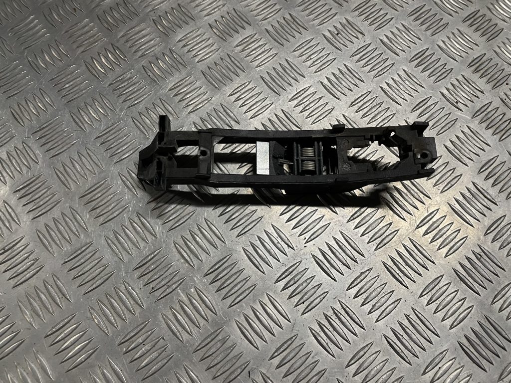 Durvju roktura iekšējais stiprinājums priekš MERCEDES BENZ CLS 320 2005