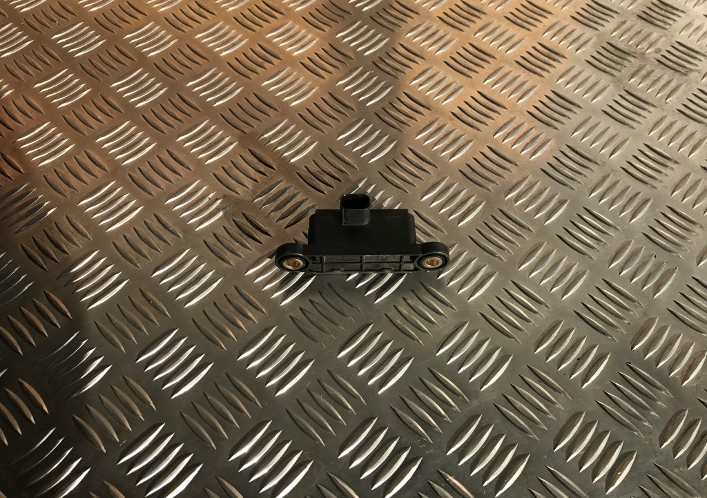 ESP ātruma devējs priekš BMW 1 E87 2009 WHITE 1 ESP ātruma devējs priekš BMW 1 E87 2009 WHITE