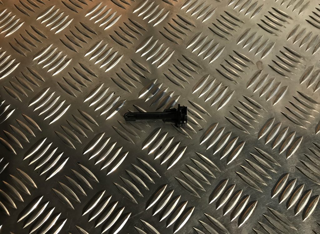 Temperatūras devejs priekš BMW 1 E87 2009 WHITE 2 Temperatūras devejs priekš BMW 1 E87 2009 WHITE