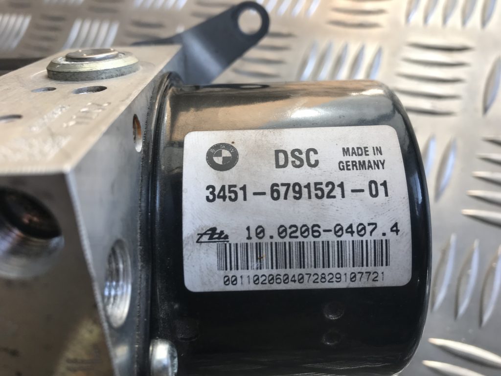 ABS bloks priekš BMW 1 E87 2009 WHITE 3 ABS bloks priekš BMW 1 E87 2009 WHITE