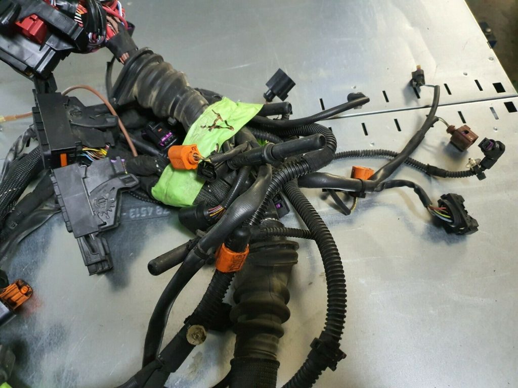 Dzinēja vadi priekš AUDI A7 2011 SPORTBACK 6 Dzinēja vadi priekš AUDI A7 2011 SPORTBACK