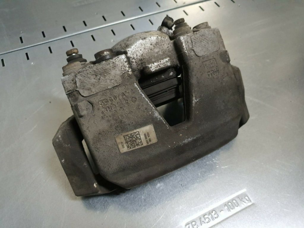 Priekšējais labais suports priekš AUDI A7 2011 SPORTBACK