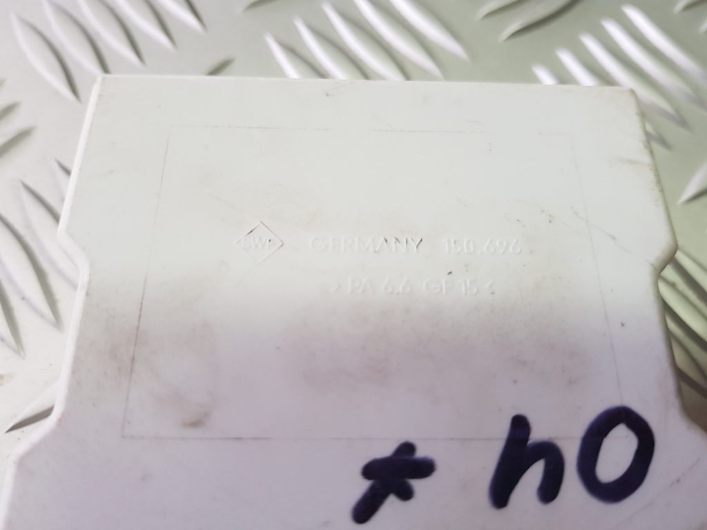 Vējstikla tīrīšanas mehānisma releja priekš TOYOTA AVENSIS 2004 2 Vējstikla tīrīšanas mehānisma releja priekš TOYOTA AVENSIS 2004