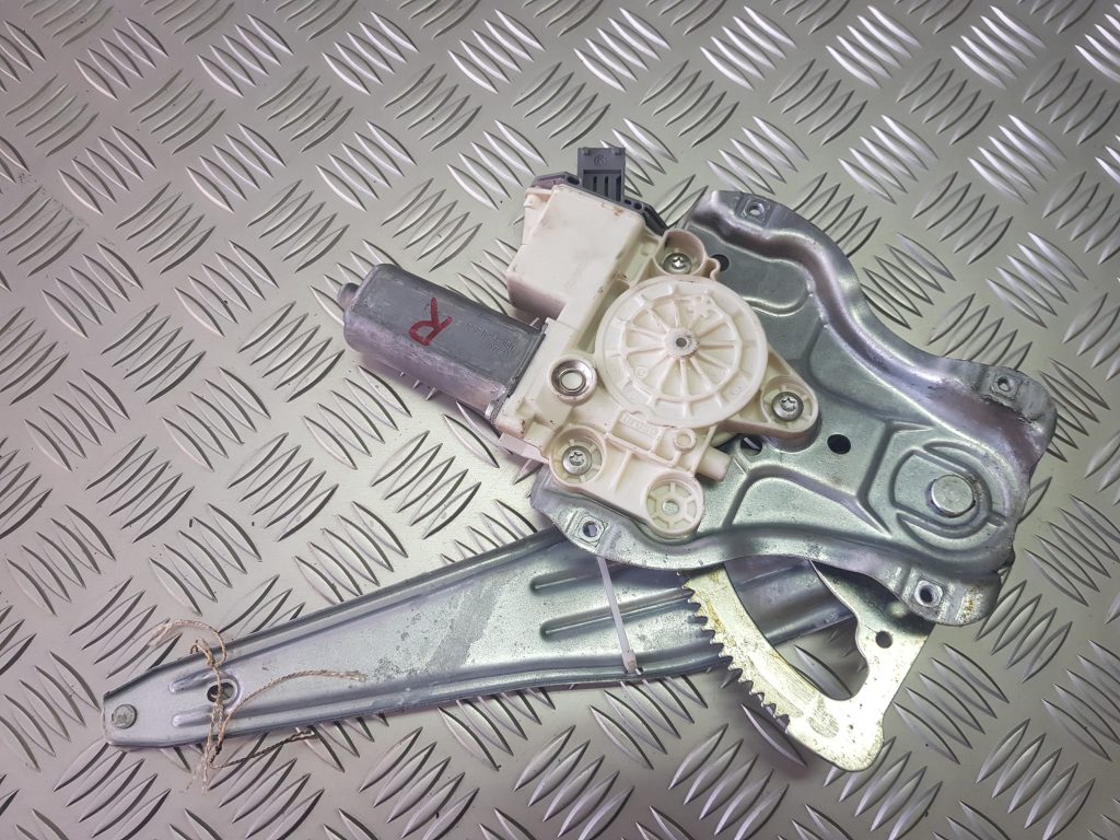 Stikla pacelšanas mehānisms aizmugurējais labais priekš TOYOTA AVENSIS 2008 3 Stikla pacelšanas mehānisms aizmugurējais labais priekš TOYOTA AVENSIS 2008