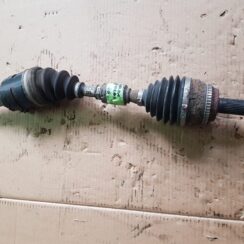 Pusass priekšējā kreisā priekš TOYOTA COROLLA VERSO 2008