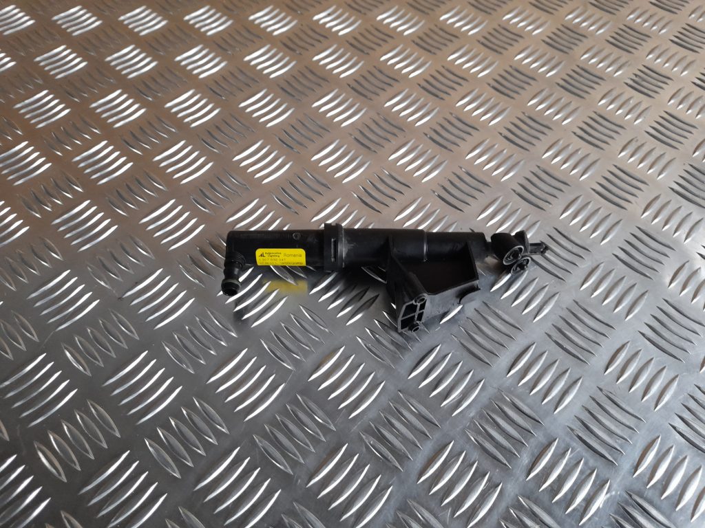 Lukturu mazgātāja sprausla priekš VOLVO S40 2007 1 Lukturu mazgātāja sprausla priekš VOLVO S40 2007