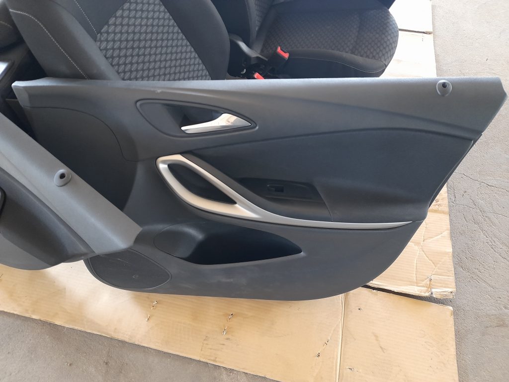 Sēdekļu komplekts priekš OPEL ASTRA SPORT 2017 7 Sēdekļu komplekts priekš OPEL ASTRA SPORT 2017