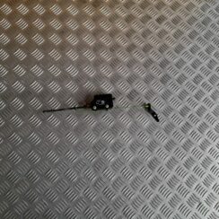 Degvielas tvertnes vāka slēdzene priekš BMW 320D E46 2004 TOURING