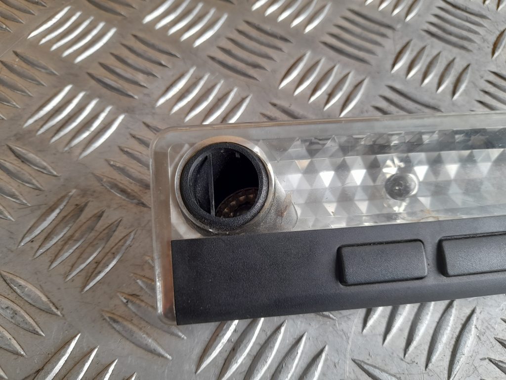 Aizmugurējo sēdvietu apgaismojums priekš BMW 320D E46 2004 TOURING