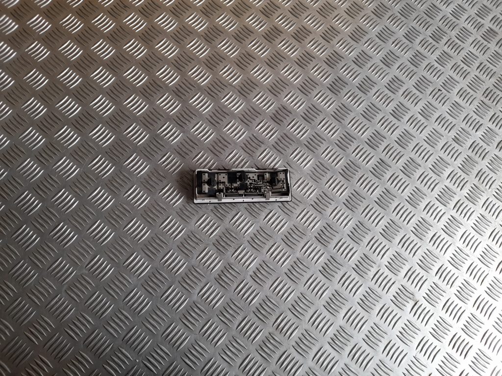 Aizmugurējo sēdvietu apgaismojums priekš BMW 320D E46 2004 TOURING