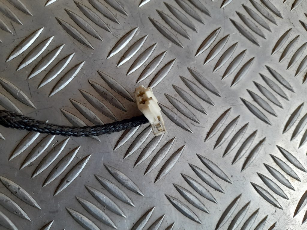 Durvju skaļrunis, augšā priekš BMW 320D E46 2004 TOURING 3 Durvju skaļrunis, augšā priekš BMW 320D E46 2004 TOURING