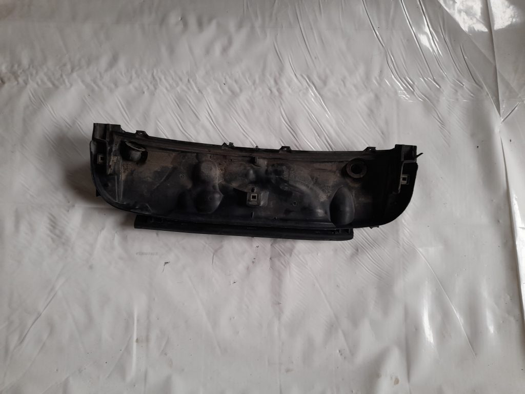 Dzinēja aizsargdaļas priekš BMW 320D E46 2004 TOURING 1 Dzinēja aizsargdaļas priekš BMW 320D E46 2004 TOURING