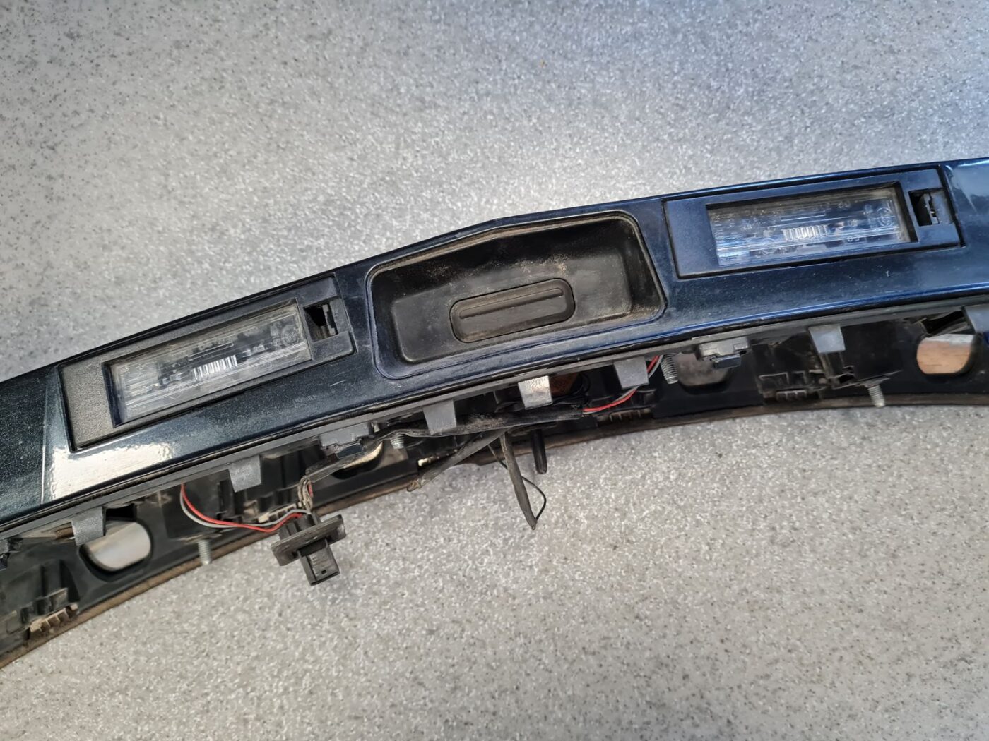 Bagāžnieka vaka uzlika priekš OPEL INSIGNIA SPORTS TOURER 2010 5 Bagāžnieka vaka uzlika priekš OPEL INSIGNIA SPORTS TOURER 2010