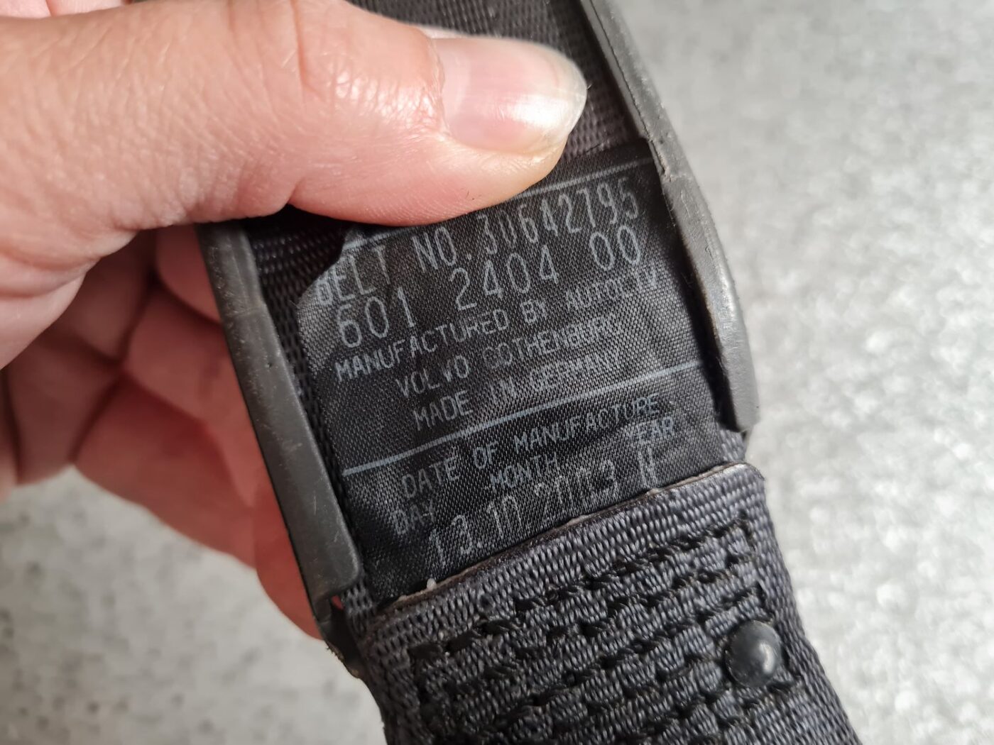 Aizmugurējā labā drošības josta priekš VOLVO XC90 2004 3 Aizmugurējā labā drošības josta priekš VOLVO XC90 2004