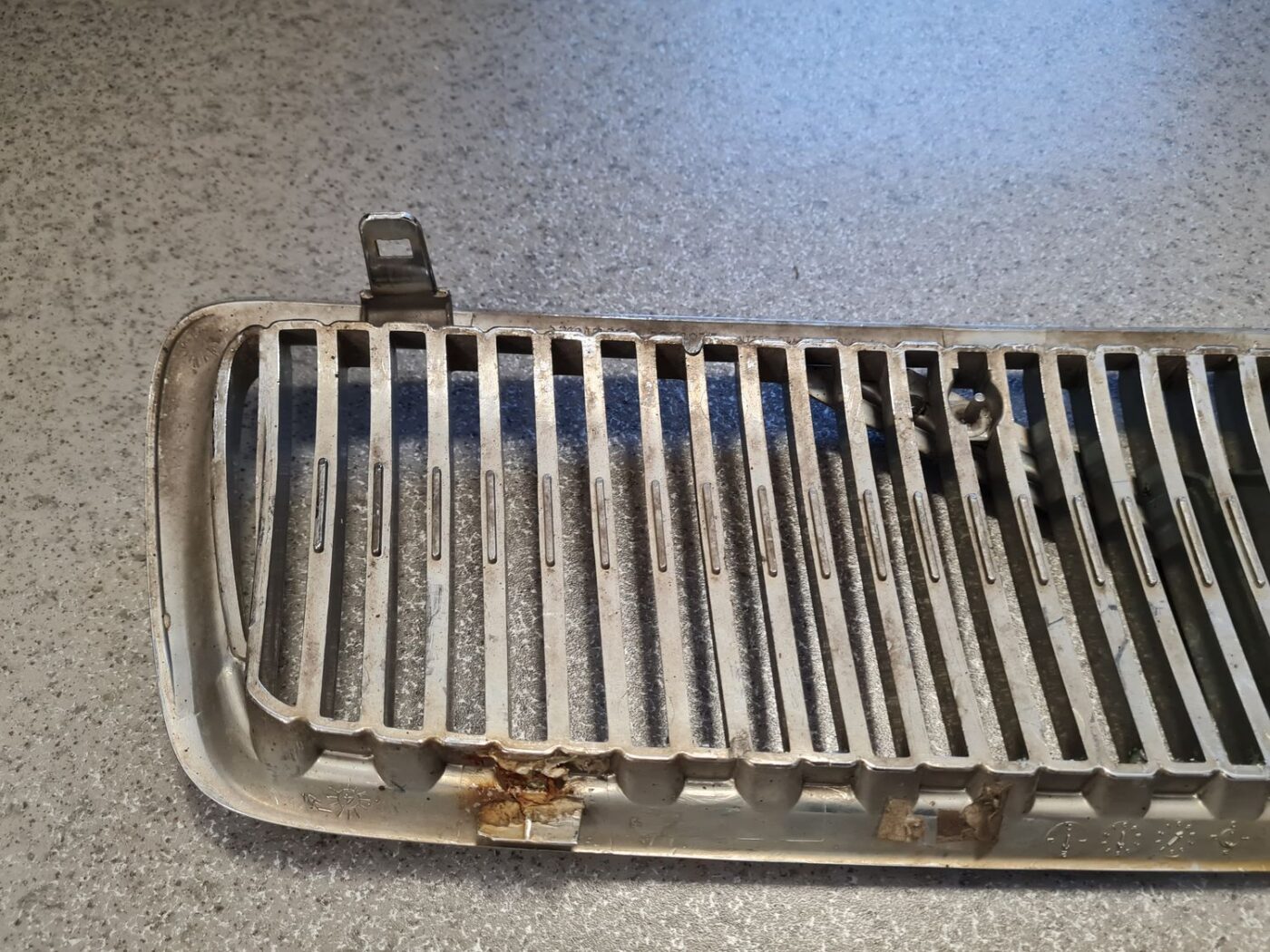 Pārsega reste priekš VOLVO V70 1997