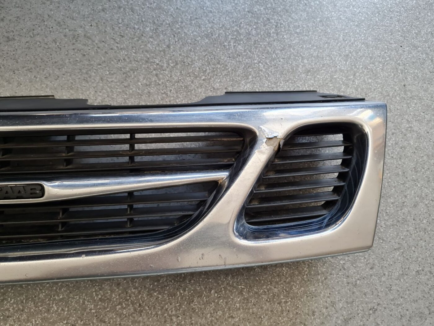 Pārsega reste priekš SAAB 9-5 1999