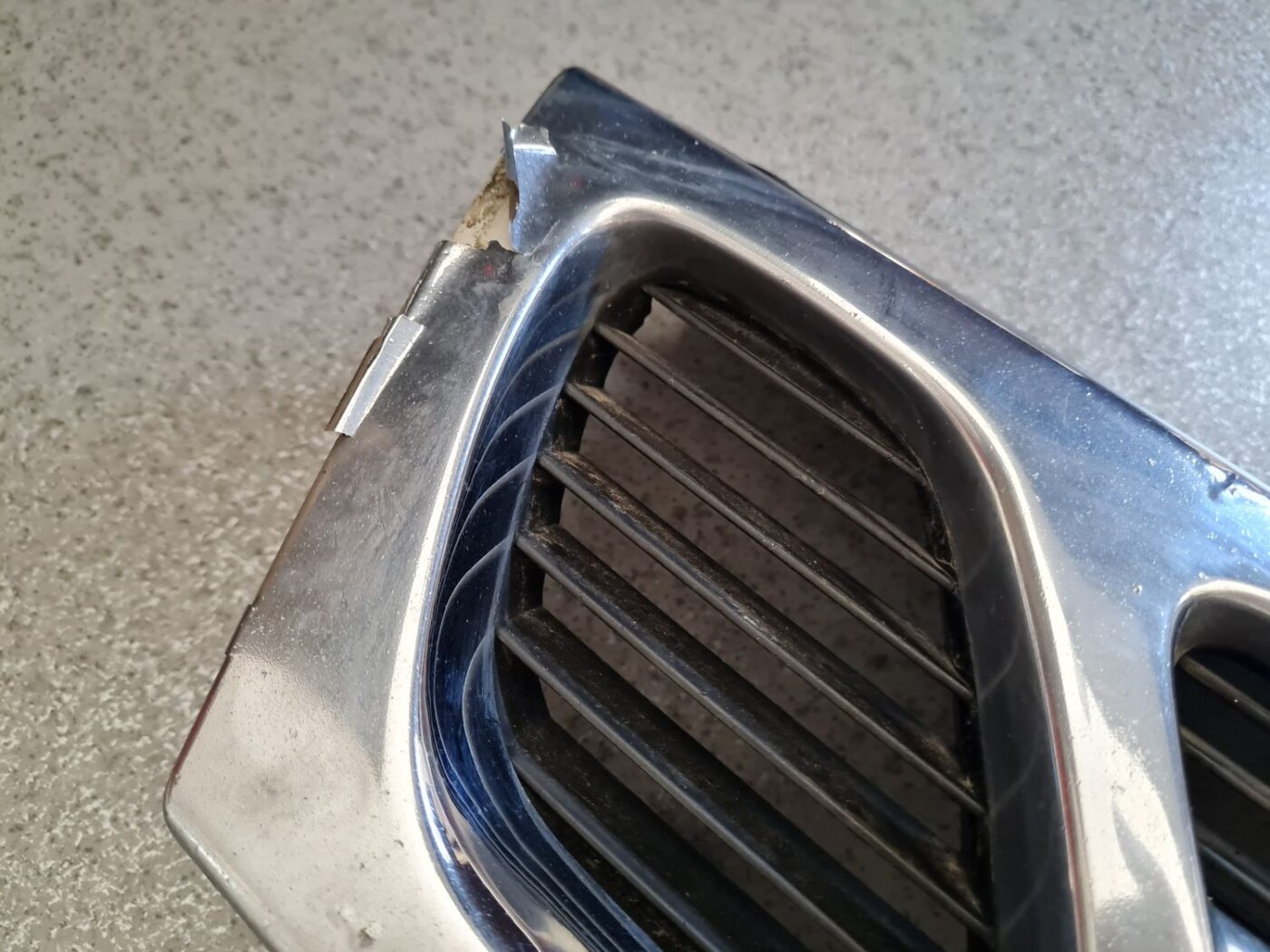 Pārsega reste priekš SAAB 9-5 1999