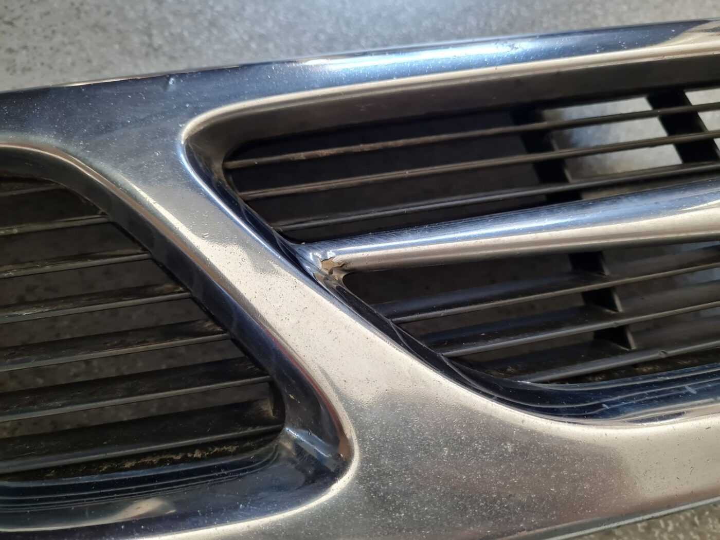 Pārsega reste priekš SAAB 9-5 1999