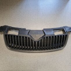 Bufera reste priekš ŠKODA FABIA 2008