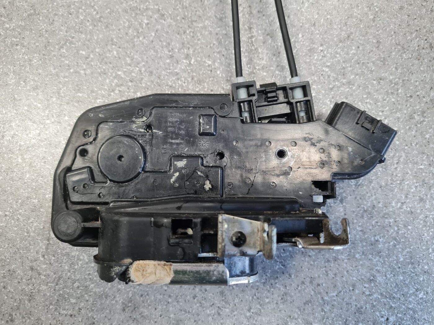 Priekšējo labo durvju slēdzene priekš NISSAN X-TRAIL 2008 2 Priekšējo labo durvju slēdzene priekš NISSAN X-TRAIL 2008