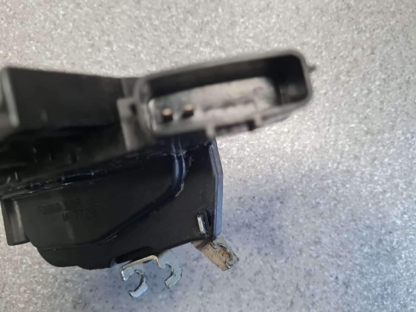 Priekšējo labo durvju slēdzene priekš NISSAN X-TRAIL 2008 6 Priekšējo labo durvju slēdzene priekš NISSAN X-TRAIL 2008