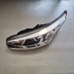 Priekšējais kreisais lukturis priekš KIA CEED 2013