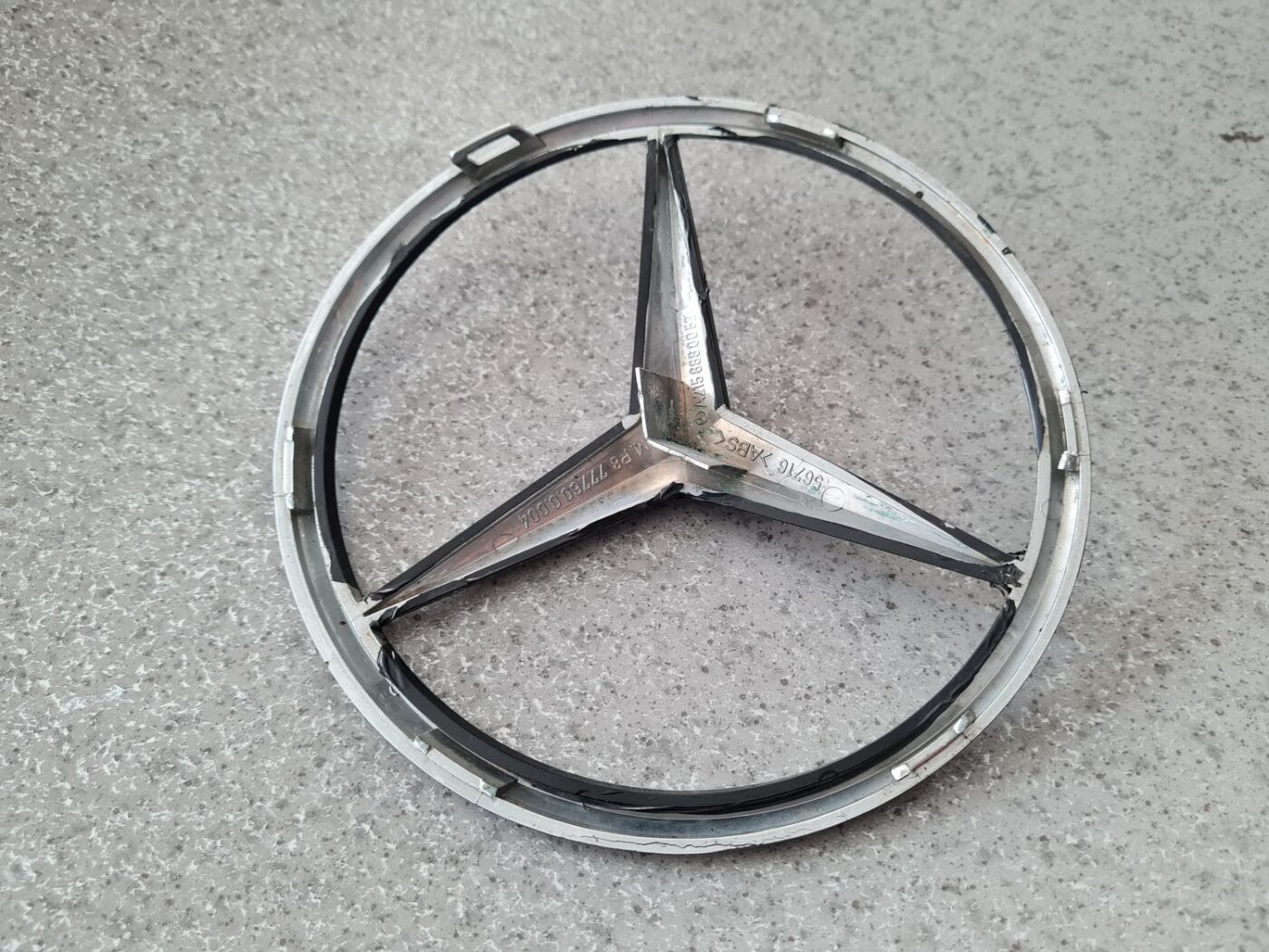 Logotips/Emblema priekš MERCEDES BENZ CLS 320 2005