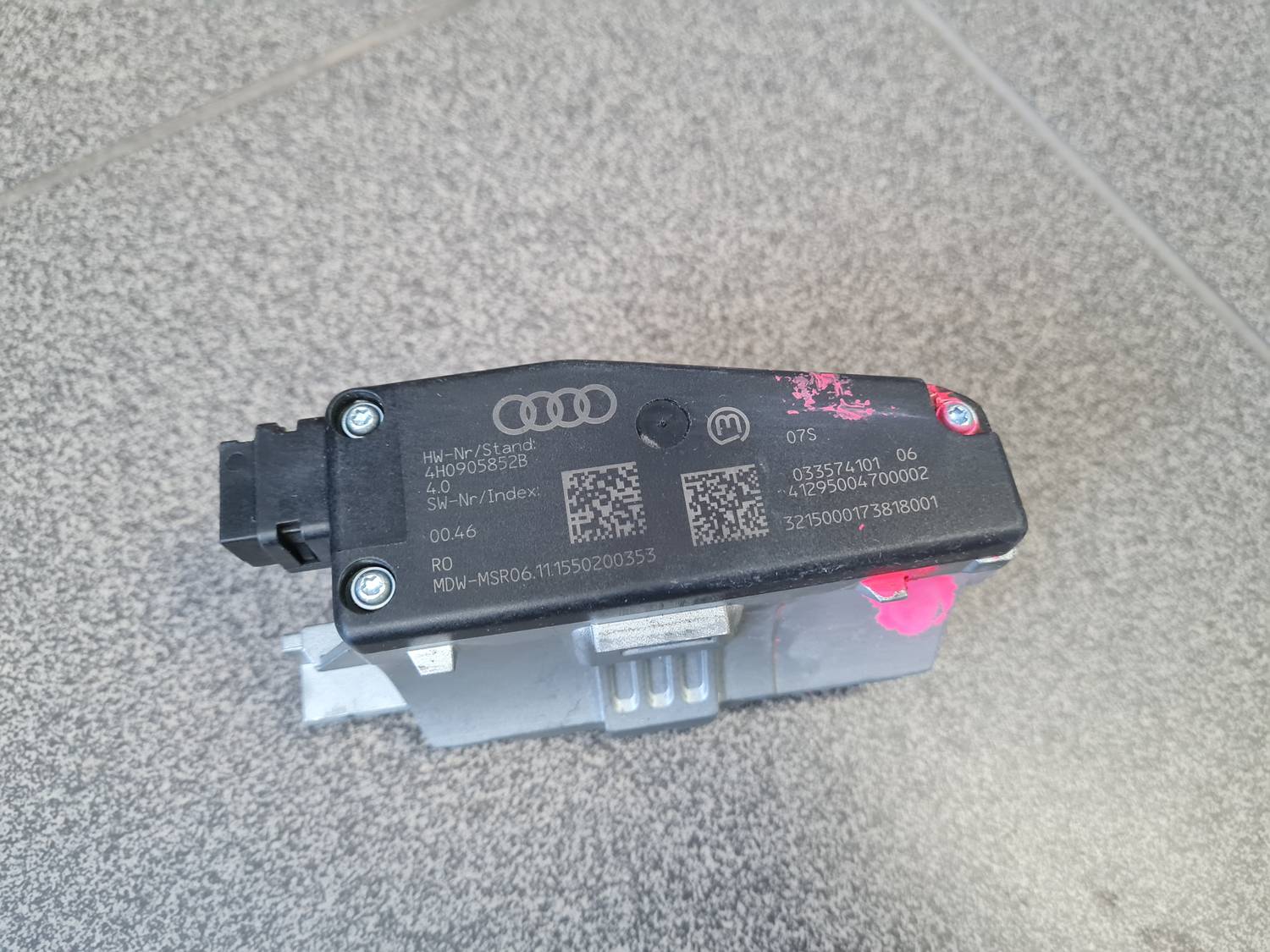 Stūres statnes vadības bloks priekš NEW AND USED CAR SPARE PARTS 2 Stūres statnes vadības bloks priekš NEW AND USED CAR SPARE PARTS