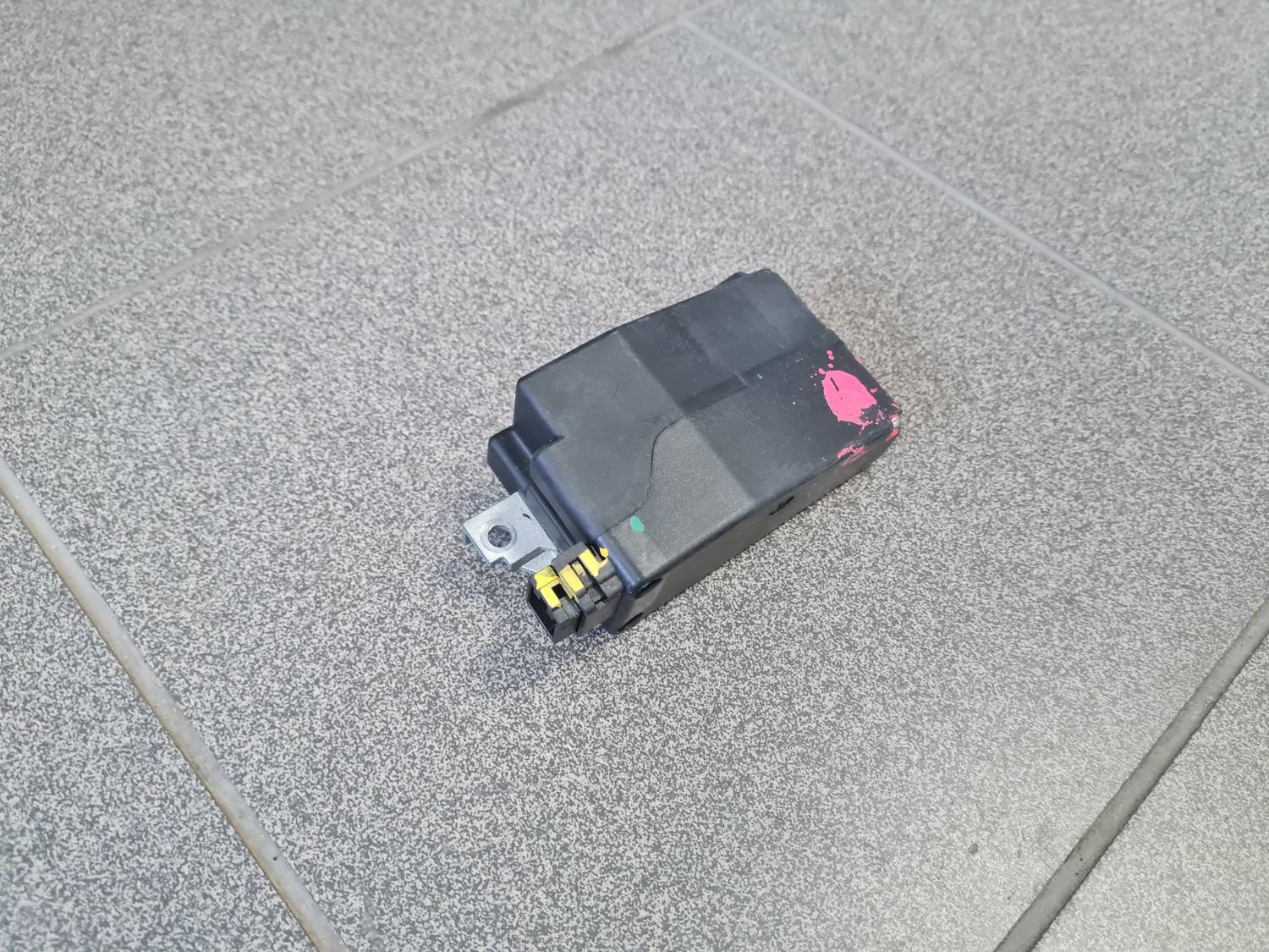 Stūres statnes vadības bloks priekš NEW AND USED CAR SPARE PARTS 4 Stūres statnes vadības bloks priekš NEW AND USED CAR SPARE PARTS